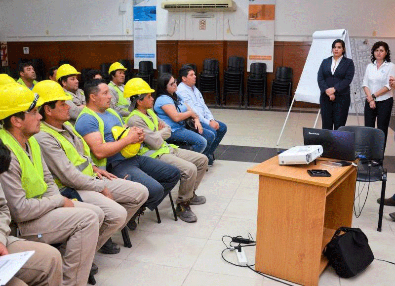 Capacitación especializada en tecnología y sistemas industriales
